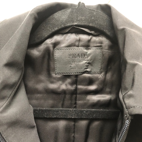 AMAZING DEAL!!!PRADA zip front Rain jacket with matching pant! - Picture 4 of 10